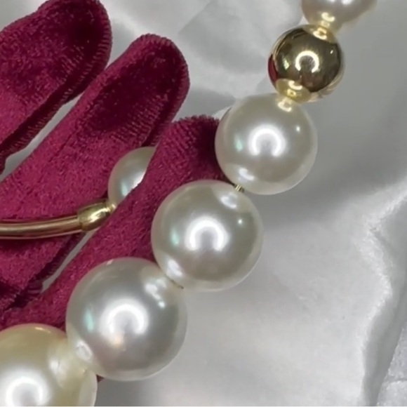 Stainless 18K Gold and White Pearl Necklaces - Picture 9 of 11